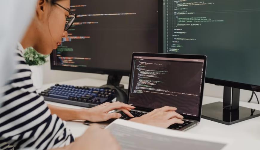 乌兰察布小程序定制开发构建实时互动新生态：WebRTC+即时通讯双引擎驱动